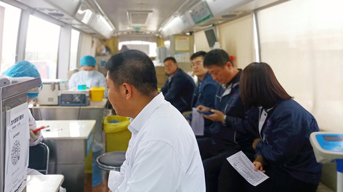 沈陽(yáng)航空產(chǎn)業(yè)集團(tuán)組織員工開(kāi)展“獻(xiàn)熱血、踐初心”無(wú)償獻(xiàn)血活動(dòng)